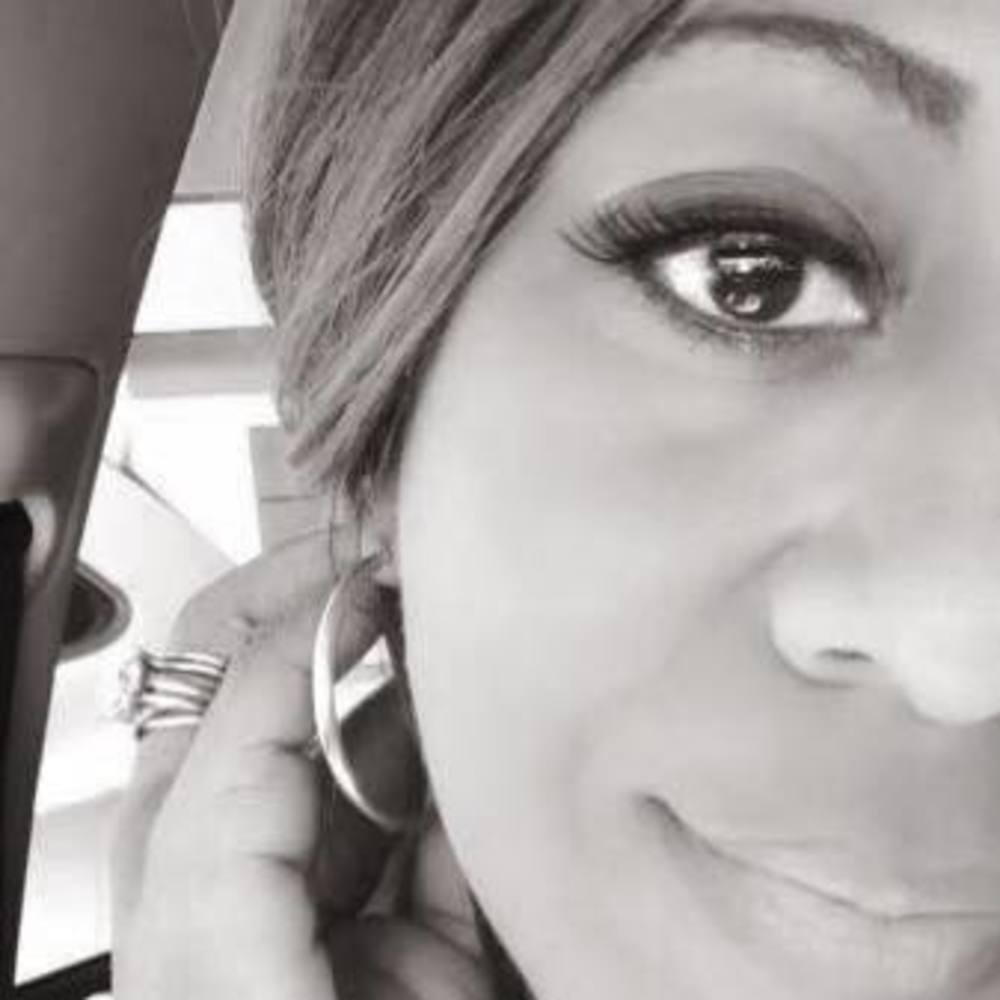 Meet your Posher, Falecia
